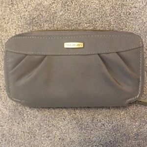 TRAVELON wallet